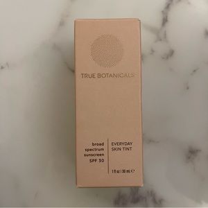 True Botanicals Everyday Skin Tint 05
